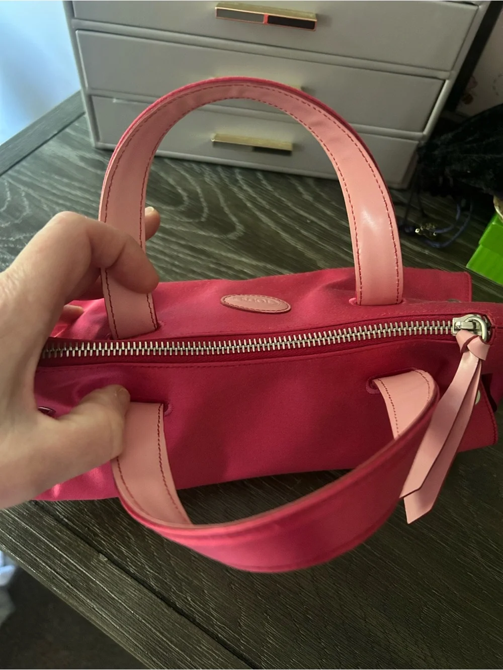 Tods bright pink